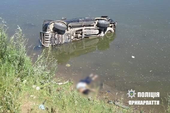 Подробиці смертельної пригоди: водій позашляховика, котрий впав у Дністер, був п’яний (ФОТО)