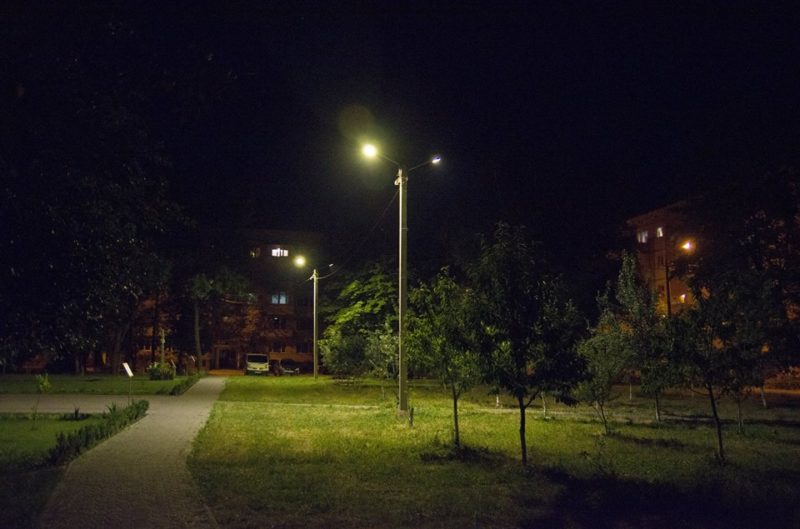 У Франківську освітили територію церкви (ФОТО)
