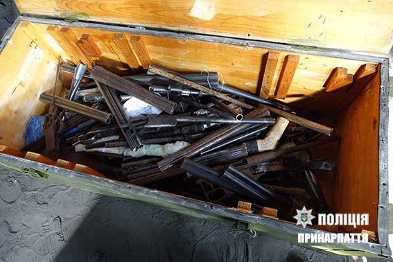 У прикарпатців продовжують виявляти численні боєприпаси і зброю