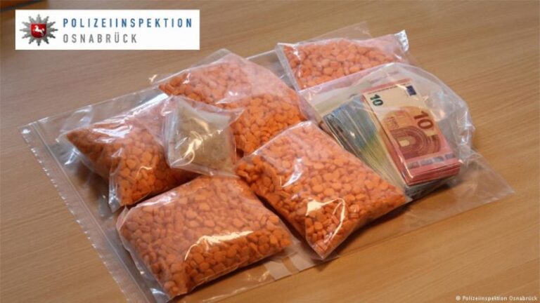 Німецька поліція конфіскувала тисячі пігулок екстазі з обличчям Трампа