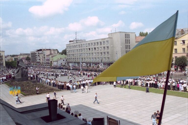 Як у Франківську відзначали 10 річницю Незалежності України (АРХІВНІ ФОТО)