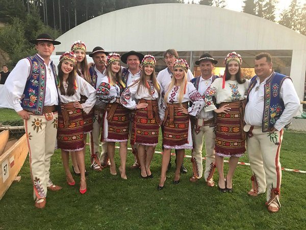 Франківці співали українських пісень на Карпатському з’їзді (ФОТО)