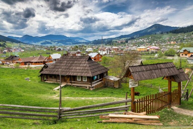 Франківців кличуть у подорож до Криворівні