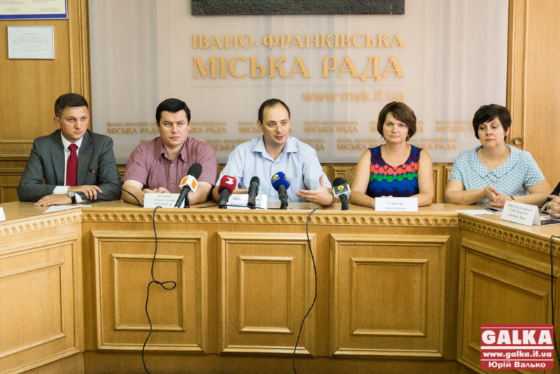 До лікаря – онлайн. У медичних закладах Івано-Франківська запускають електронну систему (ФОТО)