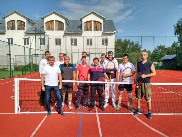 Сучасний спортивний майданчик відкрили у Долині (ФОТО)