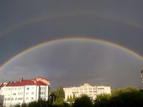 Після дощу в середу франківці спостерігали над містом подвійну веселку (ФОТО)