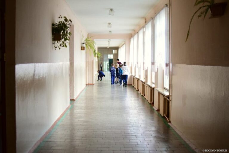У франківській школі ремонтують систему опалення (ФОТО)