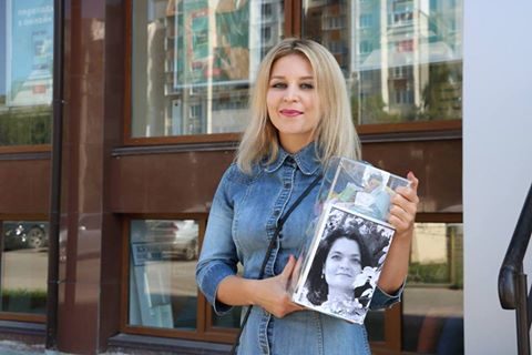 Під час франківського арт-проекту “Острів” зібрали 5 тисяч гривень для хворої журналістки