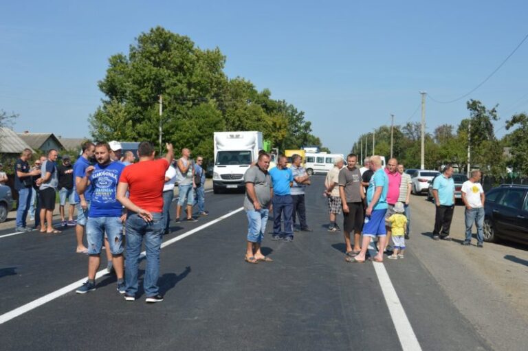 Якби водії дотримувались правил дорожнього руху, то аварій би зменшилось на 90%, – очільник САД в області прокоментував перекриття дороги на Франківщині