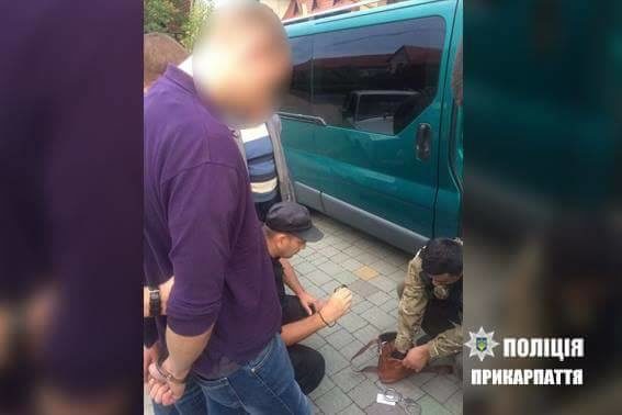 Прикарпатця спіймали на продажі гранати (ФОТО)