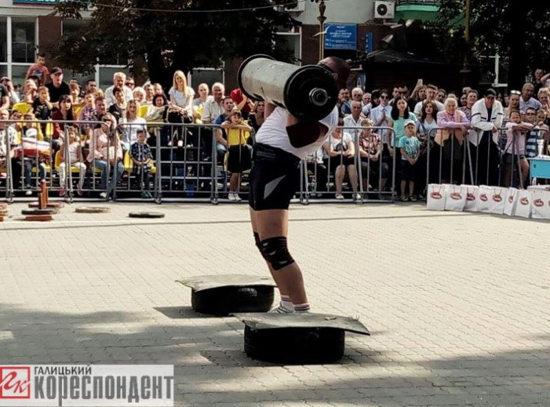 У Франківську до Дня спорту провели Богатирський турнір (ФОТО)