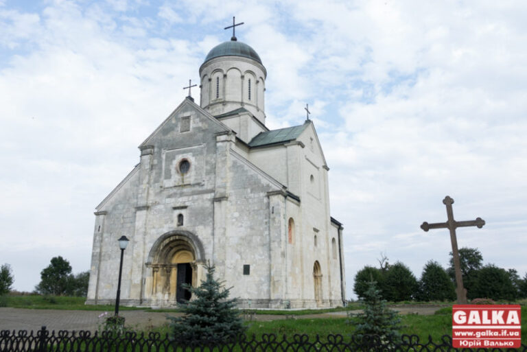 Доторкнулись до історії. Прикарпатським чиновникам показали неймовірні пам’ятки Давнього Галича (ФОТОРЕПОРТАЖ)