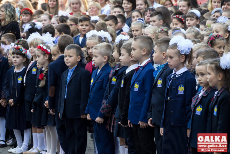 Уряд виділив майже 1,4 мільярда гривень на “першачків” 2018 року