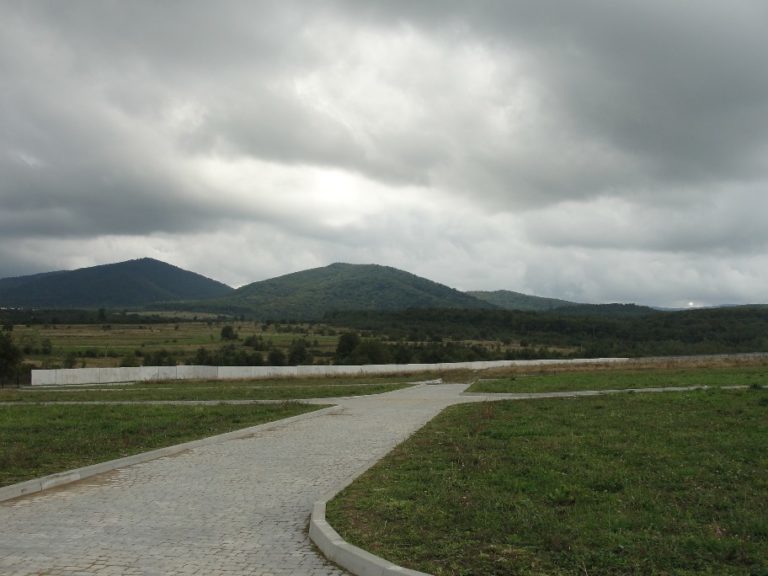 Нове розширене кладовище освятили на Надвірнянщині (ФОТО)