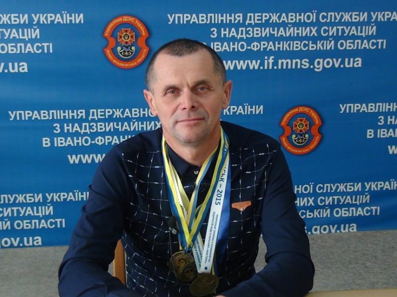 Прикарпатський рятувальник став переможцем міжнародних змагань з плавання