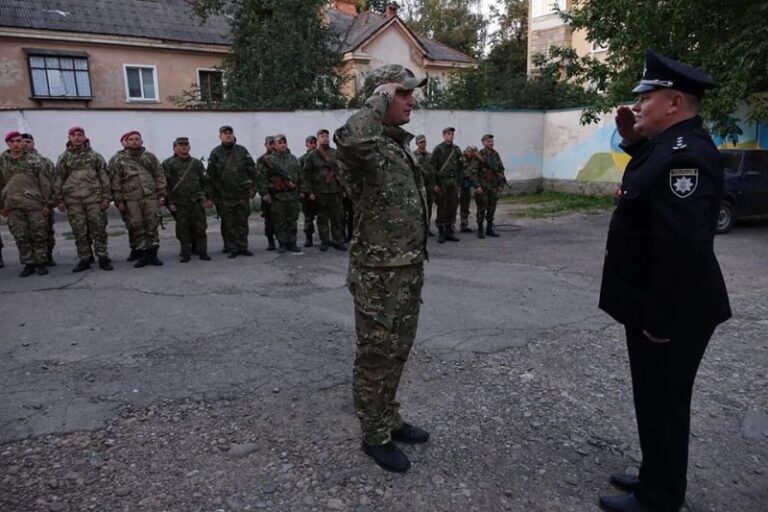 До Франківська із зони АТО повернувся загін поліціянтів (ФОТО)
