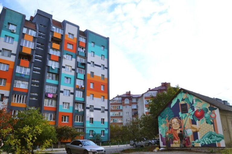 На Каскаді з’явився яскравий вуличний малюнок (ФОТОФАКТ)