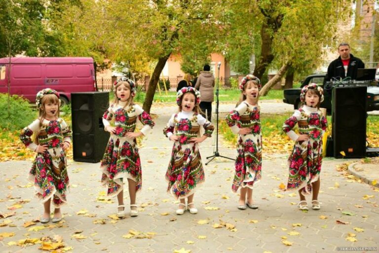 На родинні свята з міського бюджету виділять понад сто тисяч гривень