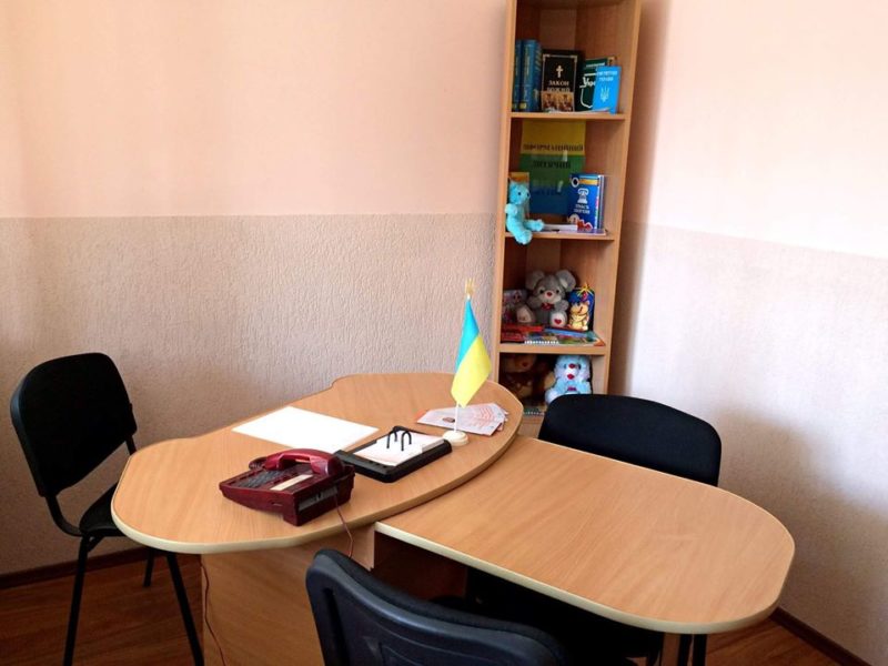 У Коломийській поліції облаштували куток з м’якими іграшками