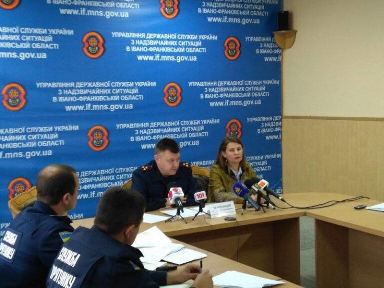 Прикарпатські рятувальники повернулися зі стажування у США