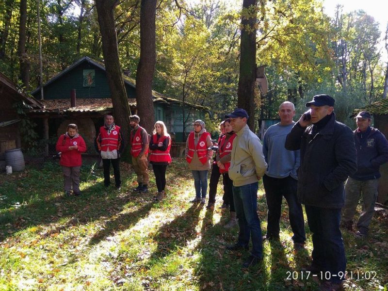 Ведмедя, якого утримували в поганих умовах на Коломийщині, забрали у притулок (ФОТО)