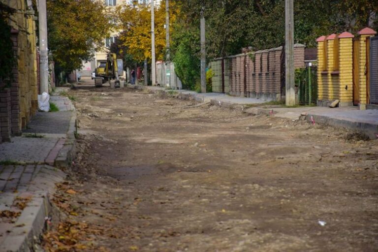 На вулиці Білій розпочали ремонтні роботи (ФОТО)