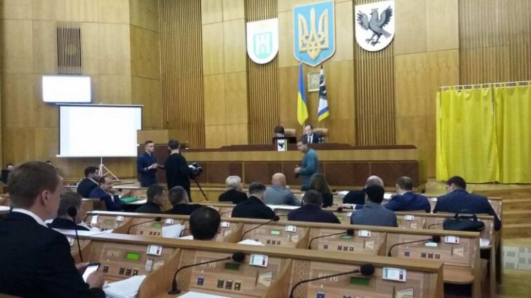 Міська рада не прийняла критичне звернення до уряду – Марцінків знову оголосив перерву
