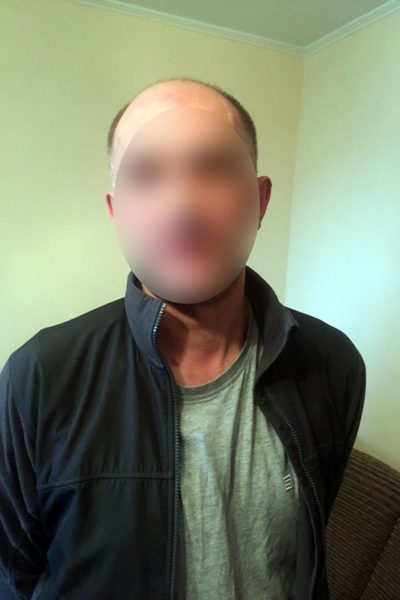 У франківця виявили багато наркотиків та пістолет (ФОТО)