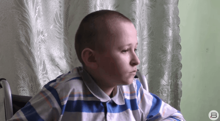 13-річному прикарпатцю з “кришталевою хворобою” потрібна допомога (РЕКВІЗИТИ)