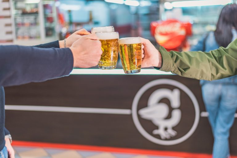 “Пий, скільки хочеш”: ChickenHUT запустив безліміт на напої у комбо-наборі