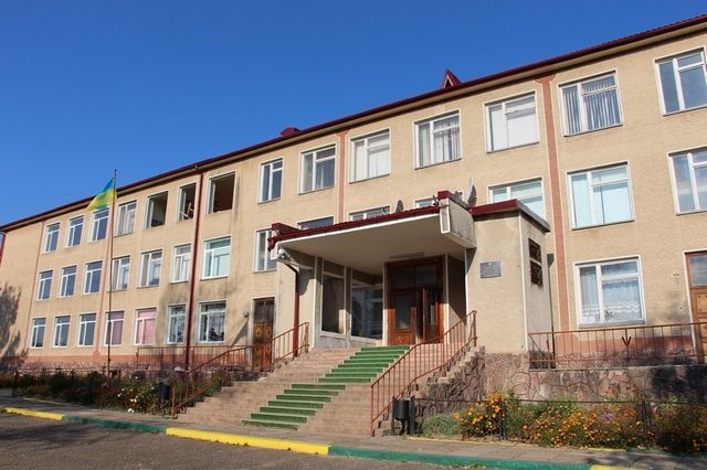 У школі на Косівщині запроваджують “електронний щоденник”