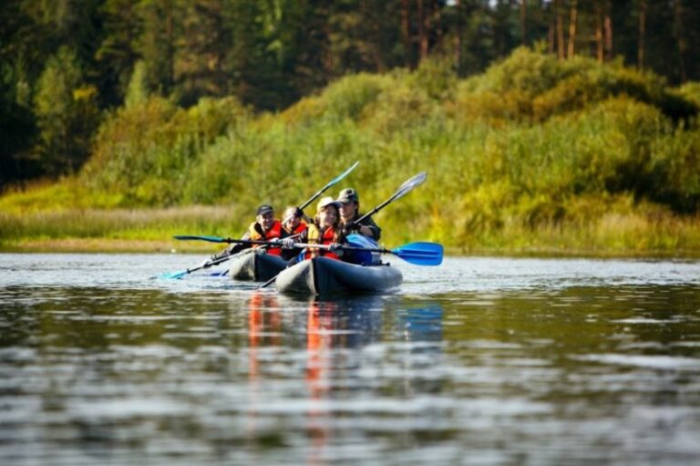 Кращі місця в Україні, де можна зайнятися осіннім рафтингом