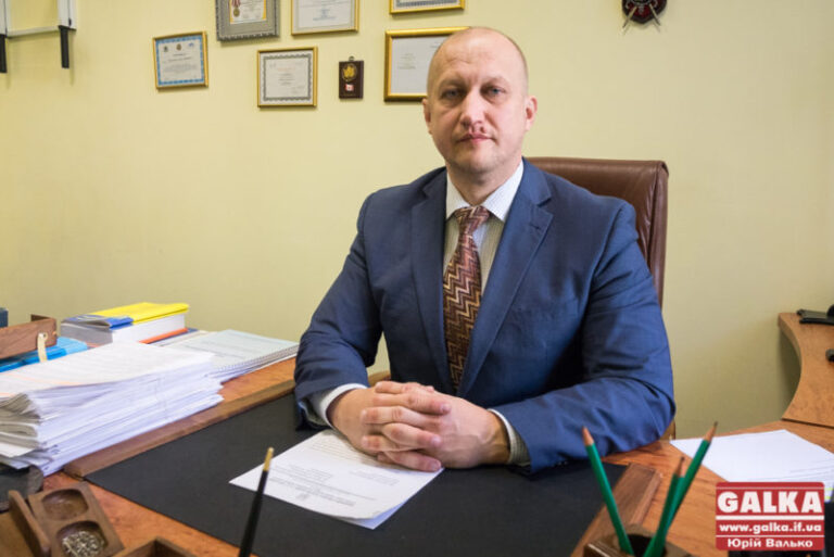Головний суддя Франківська розповів, яку отримує зарплату
