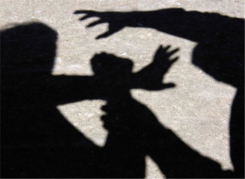 Біля франківської школи старший учень побив і намагався поглумитися над маленькою дівчинкою