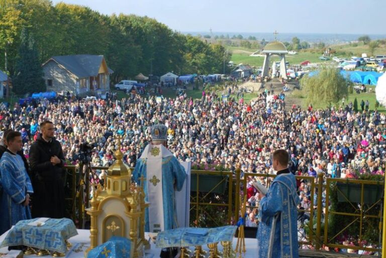 Тисячі паломників прийшли на прощу у Погоню (ФОТО)
