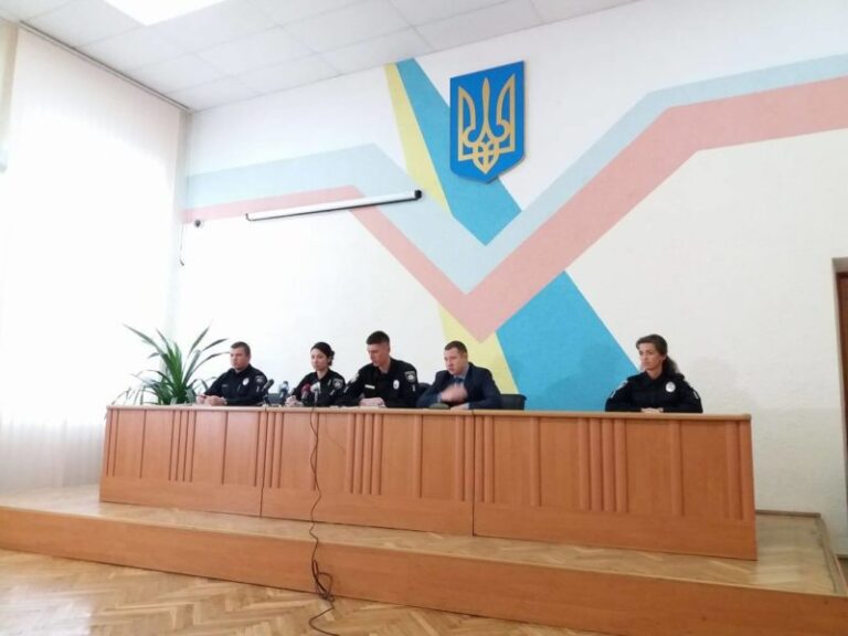 Двері відкриті. Більше сотні франківців запрошують у лави патрульної поліції