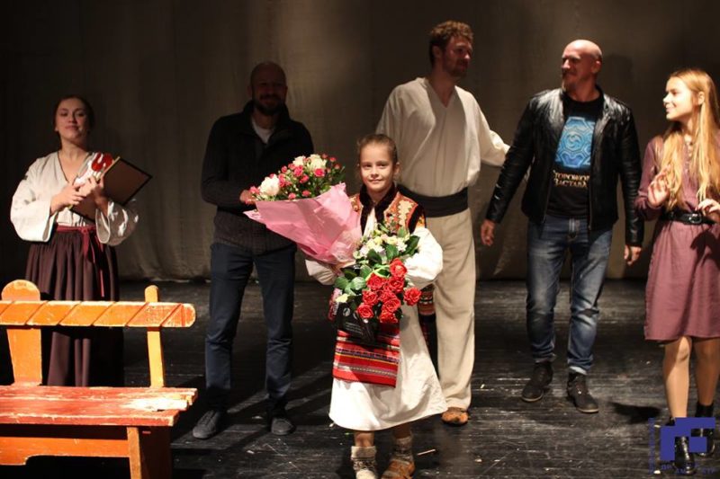 У культовій виставі “Солодка даруся” замінять юну виконавицю головної ролі (ФОТО)