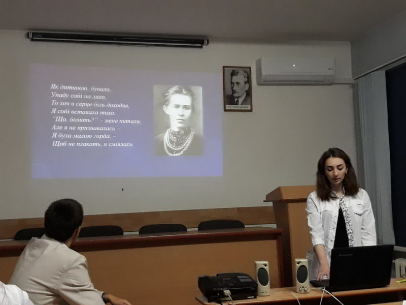 Франківські студенти говорили про сифіліс та чуму в літературі та кіно (ФОТО)