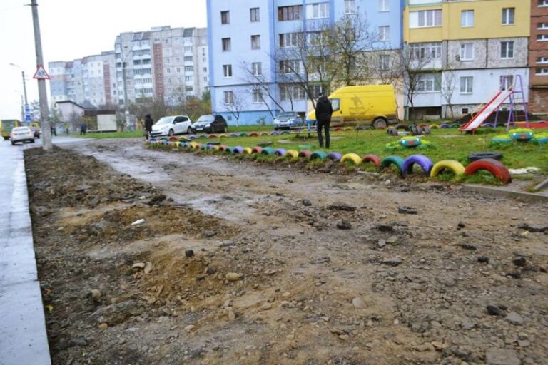 На Каскаді облаштовують пішохідну зону (ФОТО)