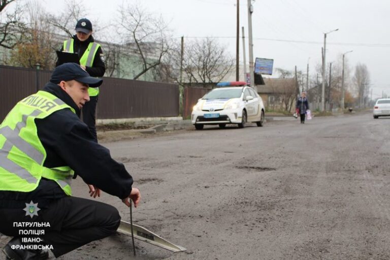 Це робиться для галочки! – у мерії прокоментували зауваження патрульних щодо недоліків на франківських дорогах