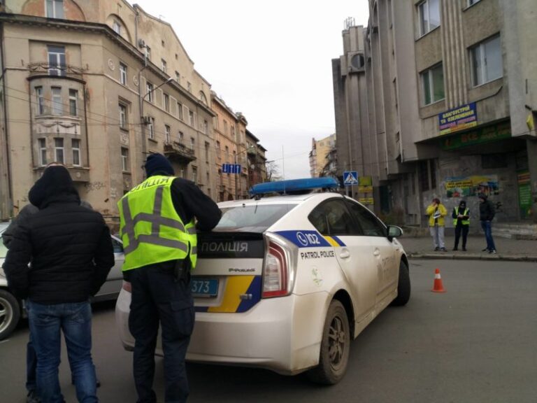 На перехресті Грюнвальдської-Грушевського сталася ДТП (ФОТО)