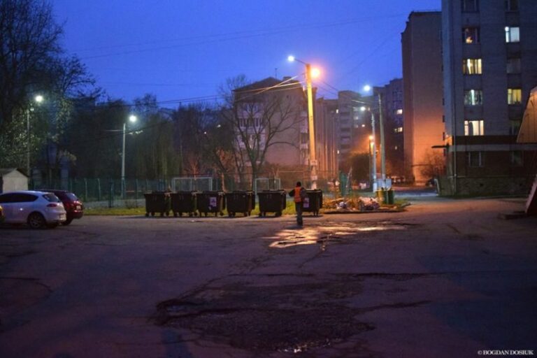 Марцінків організував на Пасічній “чорну п’ятницю” (ФОТО)