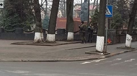 Франківські патрульні чергують біля найважливіших пам’ятників міста