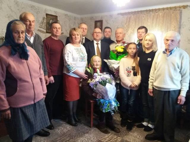 Столітній ювілей відзначила жителька Прикарпаття (ФОТО)