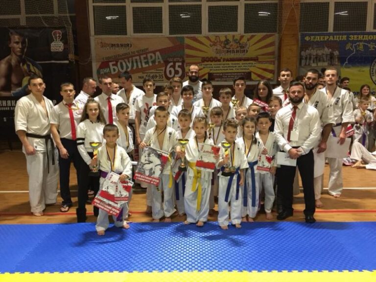 Прикарпатські каратисти вибороли 21 медаль на чемпіонаті України (ФОТО)
