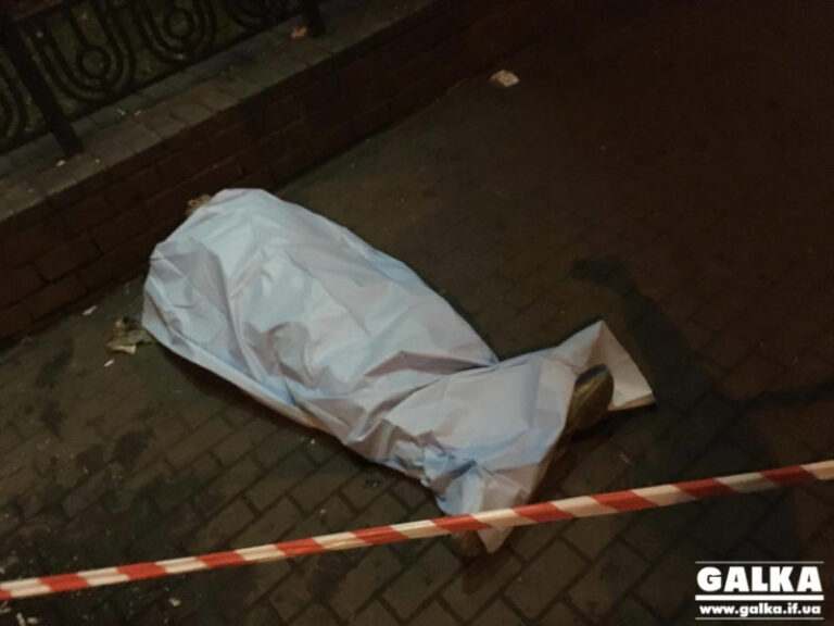 У центрі Франківська знайшли тіло жінки: поліція встановлює обставини