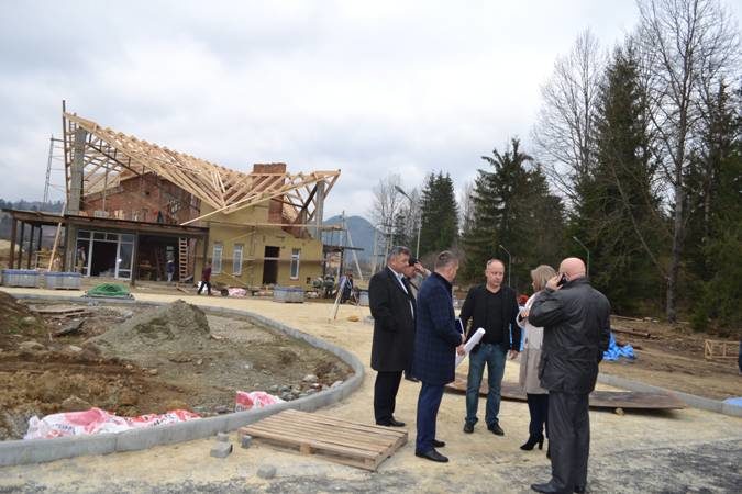 На Верховинщині триває ремонт візит-центру