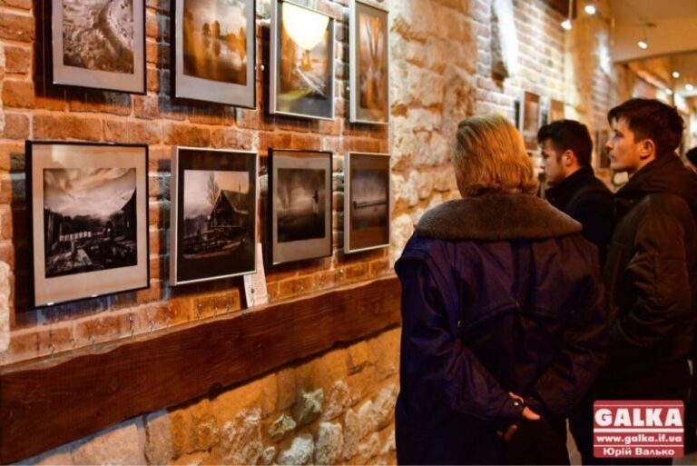 У Франківську відкрили фотовиставку молодої авторки (ФОТО)