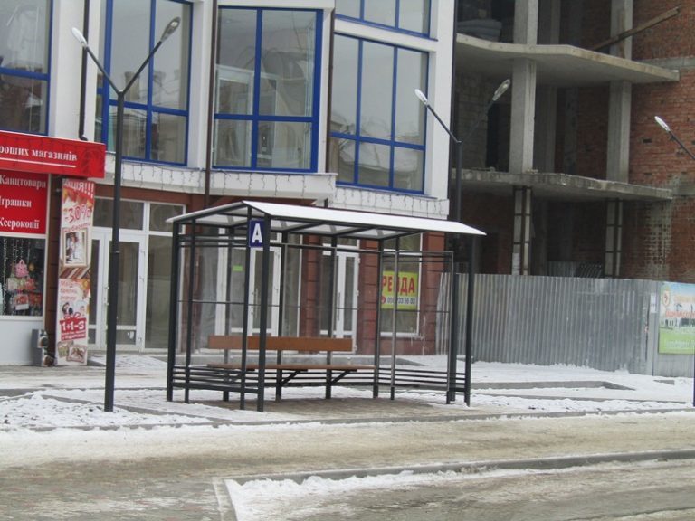 У Франківську облаштують майже три десятки зупинок