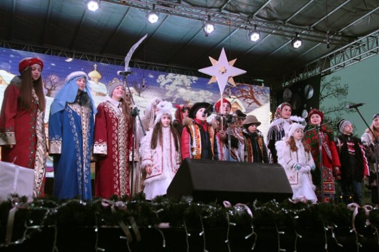 Франківців кличуть на благодійну коляду, де збиратимуть на такмед